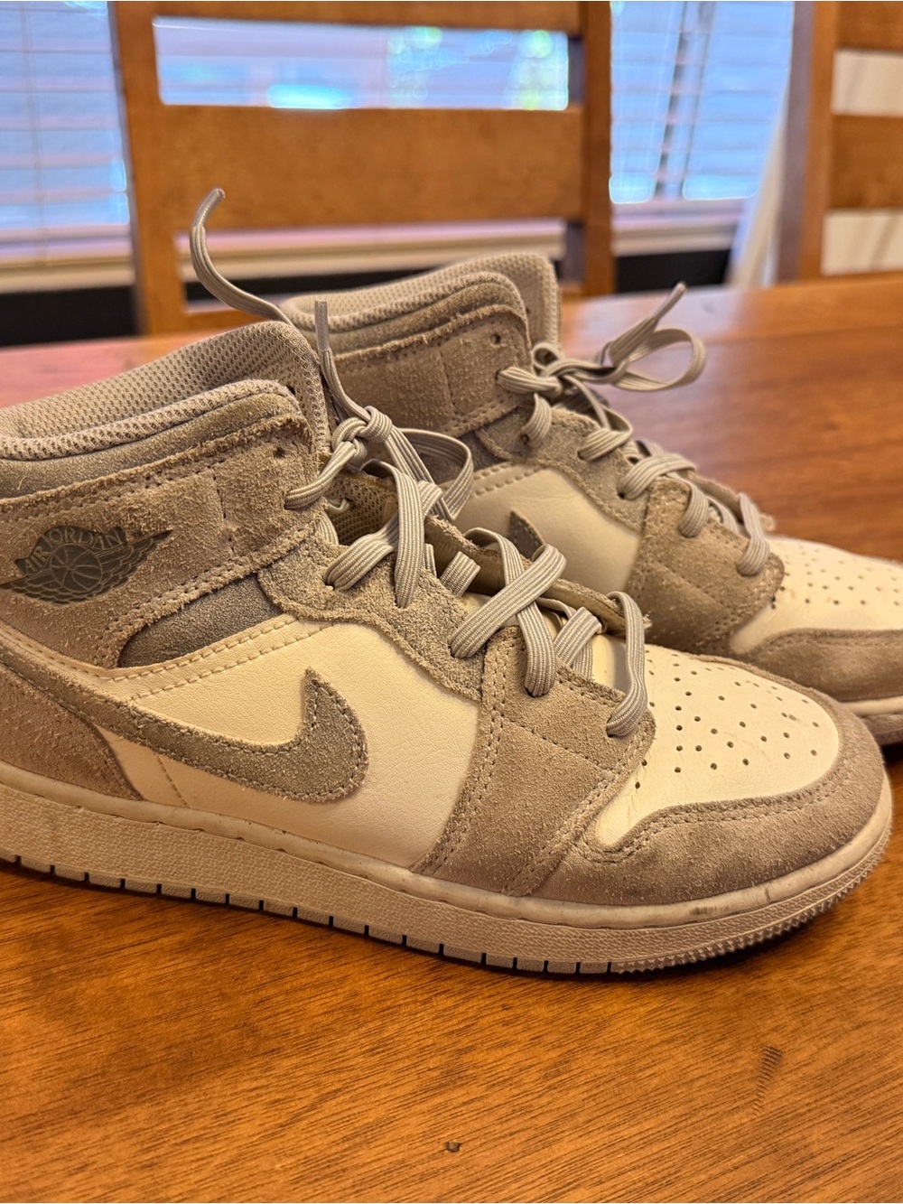 Nike Jordans Kids High-Top Sneakers in Grey and White
